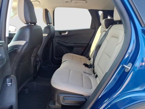 Used 2022 Ford Escape SEL w/ Class II Trailer Tow Package image 6