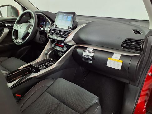 Used 2024 Mitsubishi Eclipse Cross SE AWD/4WD image 7