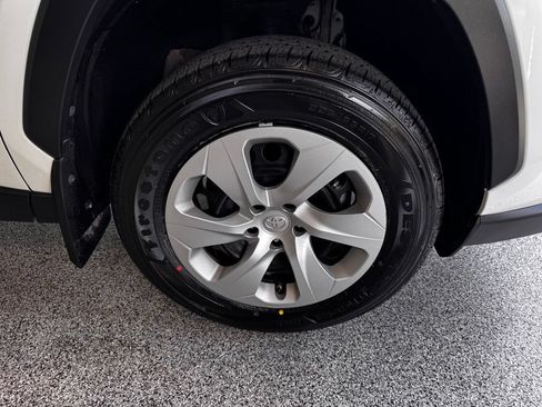 Certified 2024 Toyota RAV4 LE AWD/4WD image 14