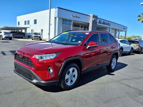 Used 2019 Toyota RAV4 XLE image 6