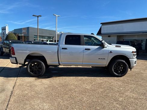 New 2026 RAM 2500 Big Horn AWD/4WD image 7