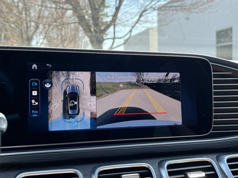 Used 2025 Mercedes-Benz GLE 450e 4MATIC image 25