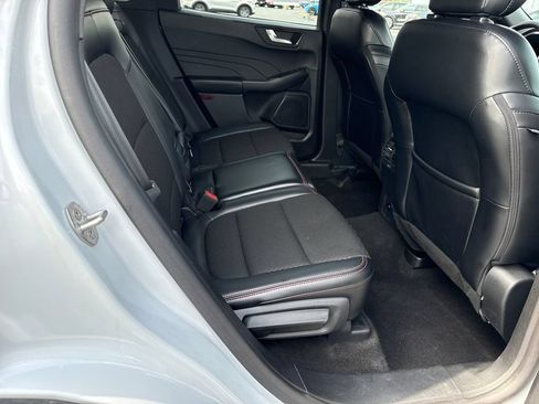 Used 2025 Ford Escape ST-Line Select AWD/4WD image 9