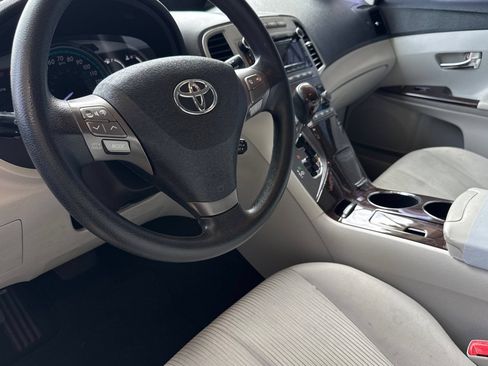 Used 2011 Toyota Venza FWD image 7
