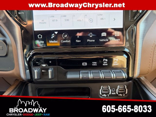 Used 2023 RAM 2500 Limited AWD/4WD image 19