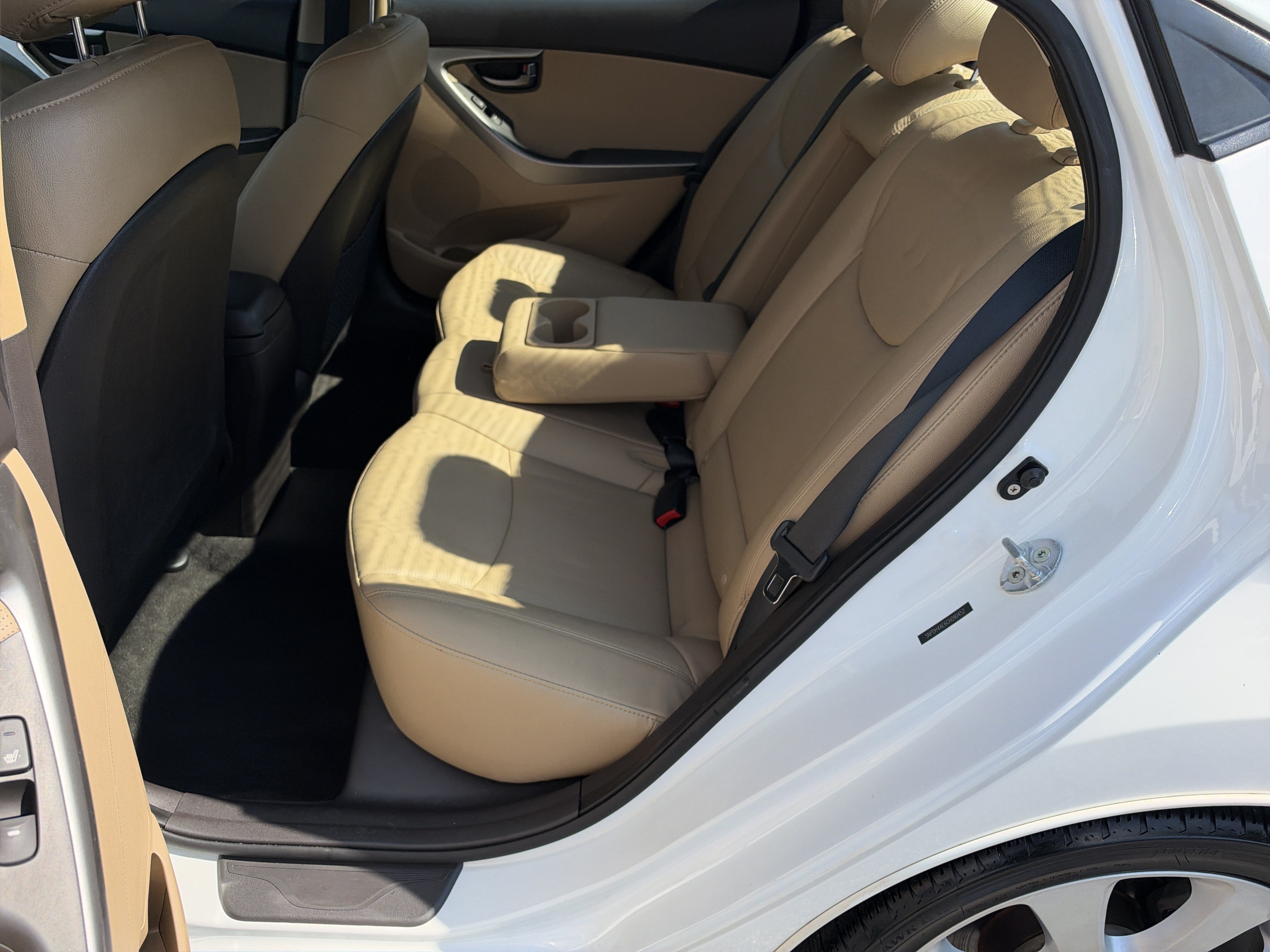Used 2012 Hyundai Elantra Limited FWD image 24