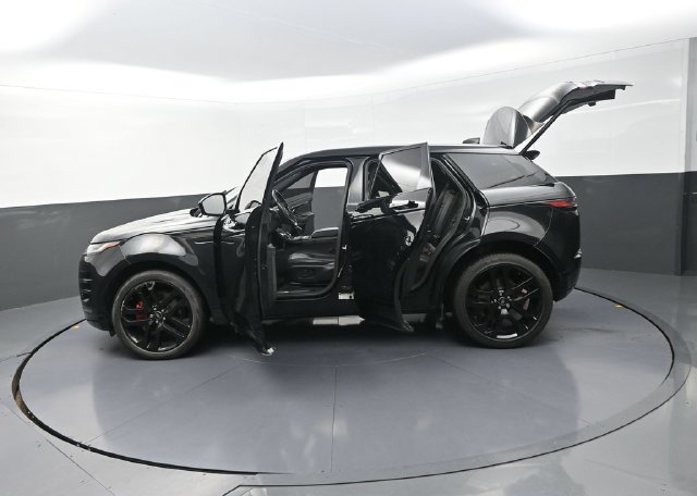 Used 2023 Land Rover Range Rover Evoque R-Dynamic S AWD/4WD image 44