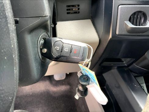 Used 2017 Ford F150 XL w/ Equipment Group 101A Mid image 14