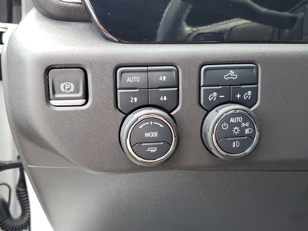 Used 2025 Chevrolet Silverado 1500 LT Trail Boss w/ Protection Package AWD/4WD image 10
