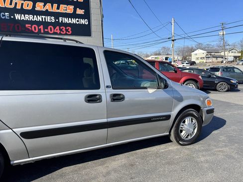 Used 2005 Chevrolet Venture LS w/ Easy Order Package image 10