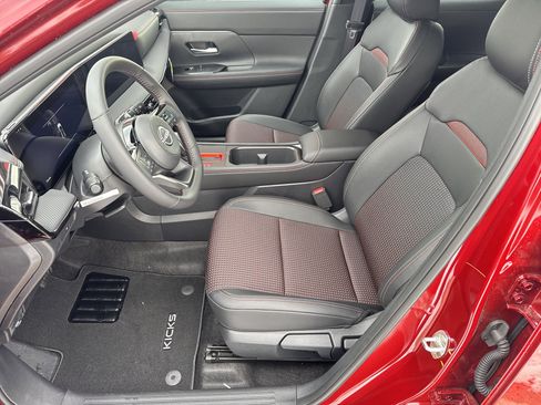 New 2026 Nissan Kicks SR image 9