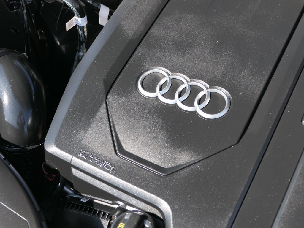 Used 2023 Audi Q5 2.0T Premium w/ Convenience Package AWD/4WD image 29