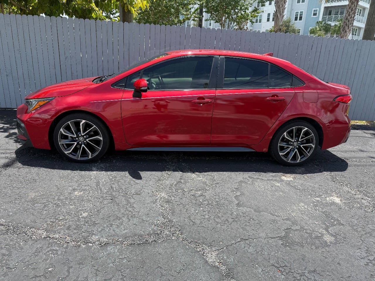 Used 2020 Toyota Corolla SE FWD image 3