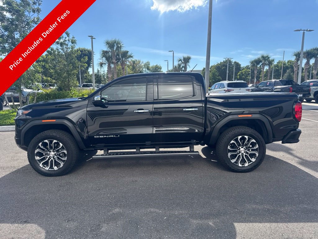 Used 2025 GMC Canyon Denali AWD/4WD image 3