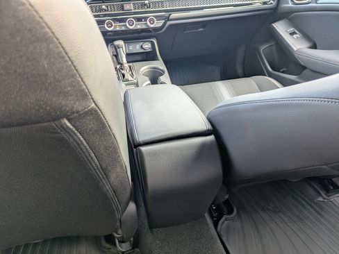 Used 2025 Honda Civic Sport image 30