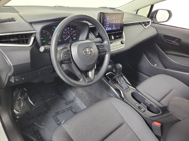 Used 2025 Toyota Corolla LE FWD image 18