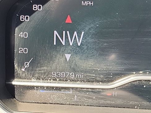 Used 2022 GMC Sierra 1500 AT4X image 8