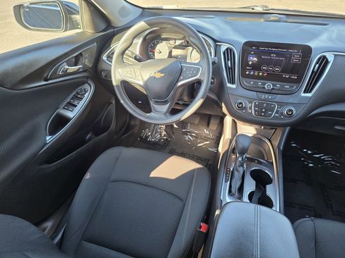 Used 2021 Chevrolet Malibu LT image 20