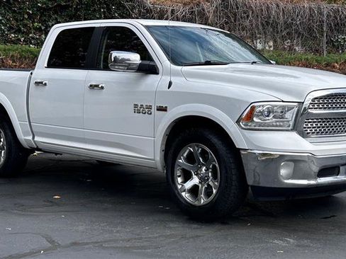 Used 2017 RAM 1500 Laramie image 7