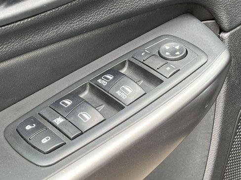 Used 2019 Jeep Cherokee Limited w/ Trailer Tow Group AWD/4WD image 14
