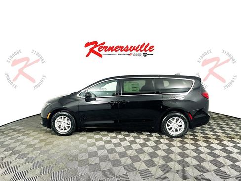 New 2026 Chrysler Voyager LX image 4