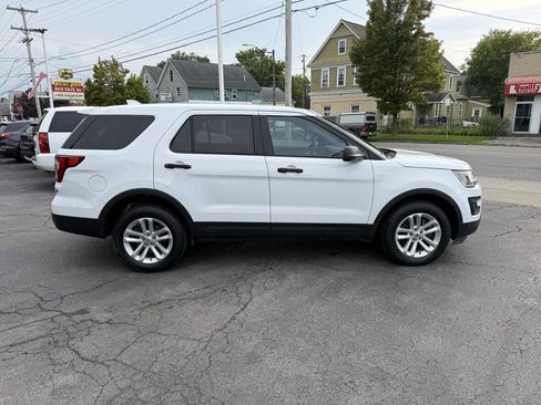 Used 2017 Ford Explorer 4WD image 4