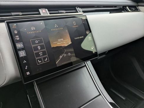 New 2026 Land Rover Range Rover Velar Dynamic SE image 11