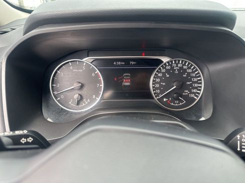 Used 2025 Nissan Rogue SV image 11