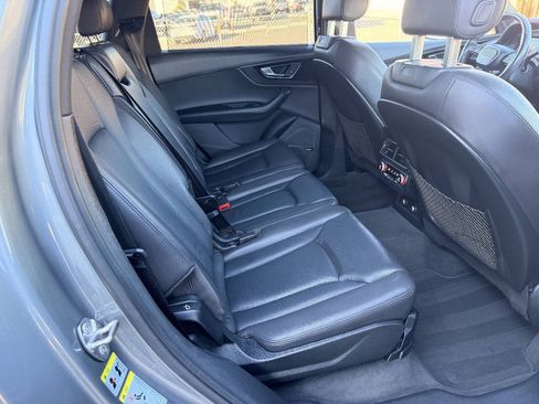 Used 2018 Audi Q7 3.0T Prestige w/ Prestige Package AWD/4WD image 33