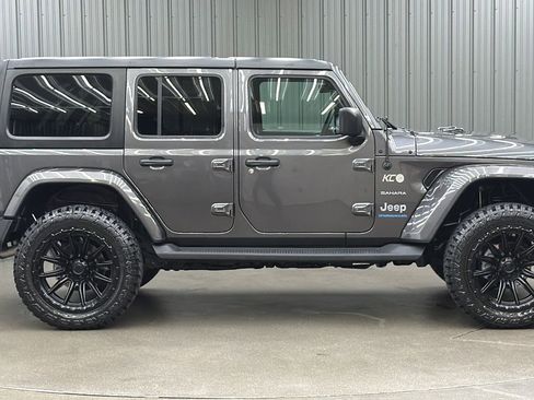 Used 2023 Jeep Wrangler Unlimited Sahara w/ Cold Weather Group image 6