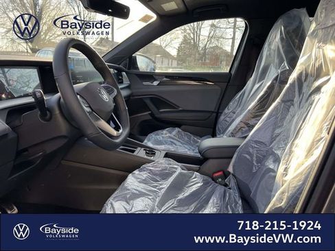 New 2026 Volkswagen Tiguan SE R-Line image 16