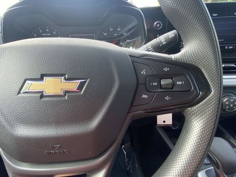 Used 2026 Chevrolet Trax LS FWD image 31