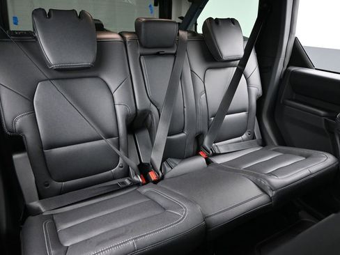 New 2025 Ford Bronco Badlands AWD/4WD image 38
