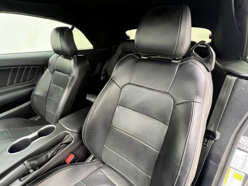 Used 2019 Ford Mustang Premium RWD image 13