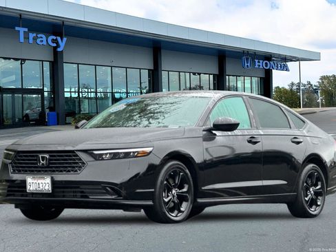 Certified 2025 Honda Accord SE image 13