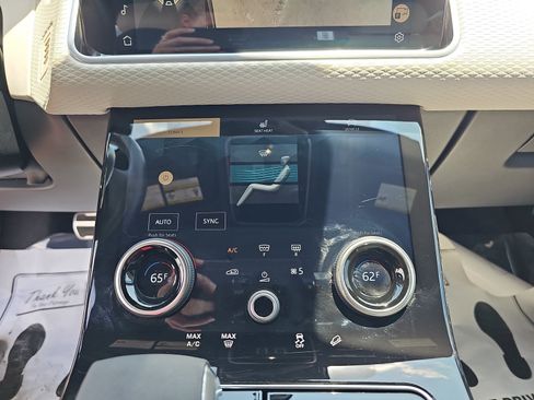 Used 2023 Land Rover Range Rover Velar R-Dynamic S AWD/4WD image 21