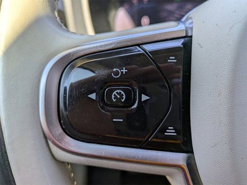 Certified 2023 Volvo XC60 B5 Plus w/ Climate Package image 26