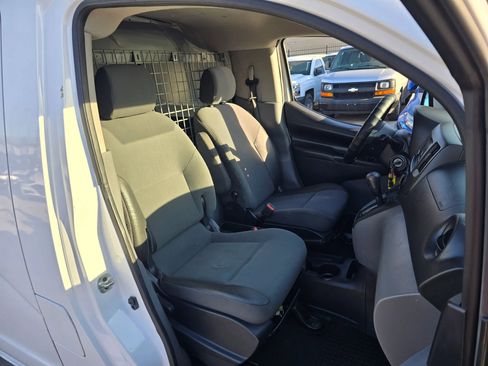 Used 2019 Nissan NV200 S image 34