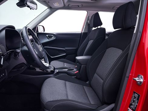 Certified 2025 Kia Soul EX FWD image 19