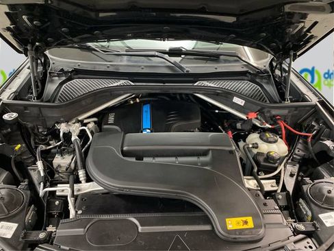 Used 2016 BMW X5 xDrive40e image 11