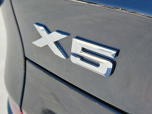Used 2023 BMW X5 xDrive40i w/ M Sport Package AWD/4WD image 7