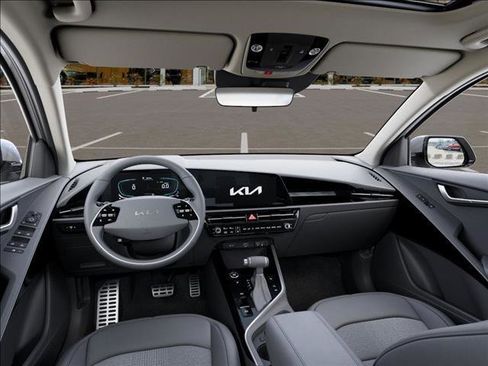 New 2025 Kia Niro EX Touring image 14