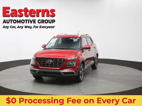 Used 2023 Hyundai Venue Limited FWD image 54