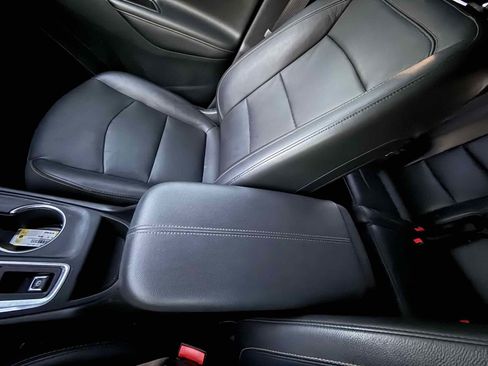 Used 2018 Chevrolet Equinox Premier FWD image 99