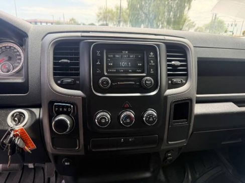 Used 2020 RAM 1500 Tradesman w/ Chrome Appearance Group RWD image 15