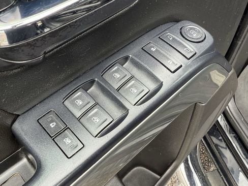 Used 2018 Chevrolet Silverado 1500 LT w/ Texas Edition image 8