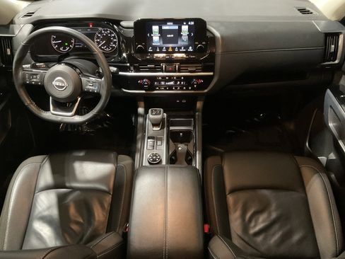 Used 2025 Nissan Pathfinder SL image 23