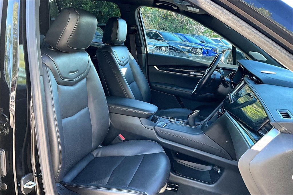 Used 2023 Cadillac XT6 Premium Luxury AWD/4WD image 9