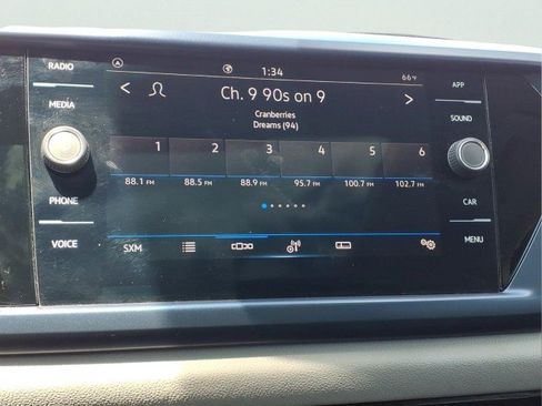 Certified 2023 Volkswagen Taos SE w/ Panoramic Sunroof Package FWD image 19