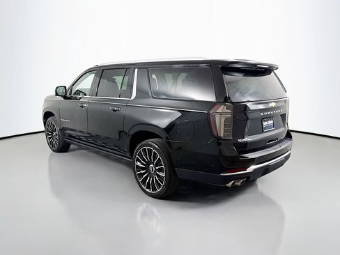 Used 2025 Chevrolet Suburban High Country AWD/4WD image 5